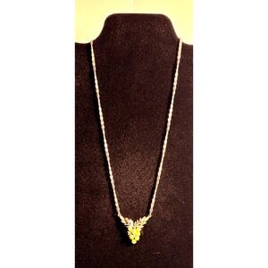 VTG Avon Grape Cluster Necklace Faux Pearl Rhinestone Silver Tone Leaf Pendant